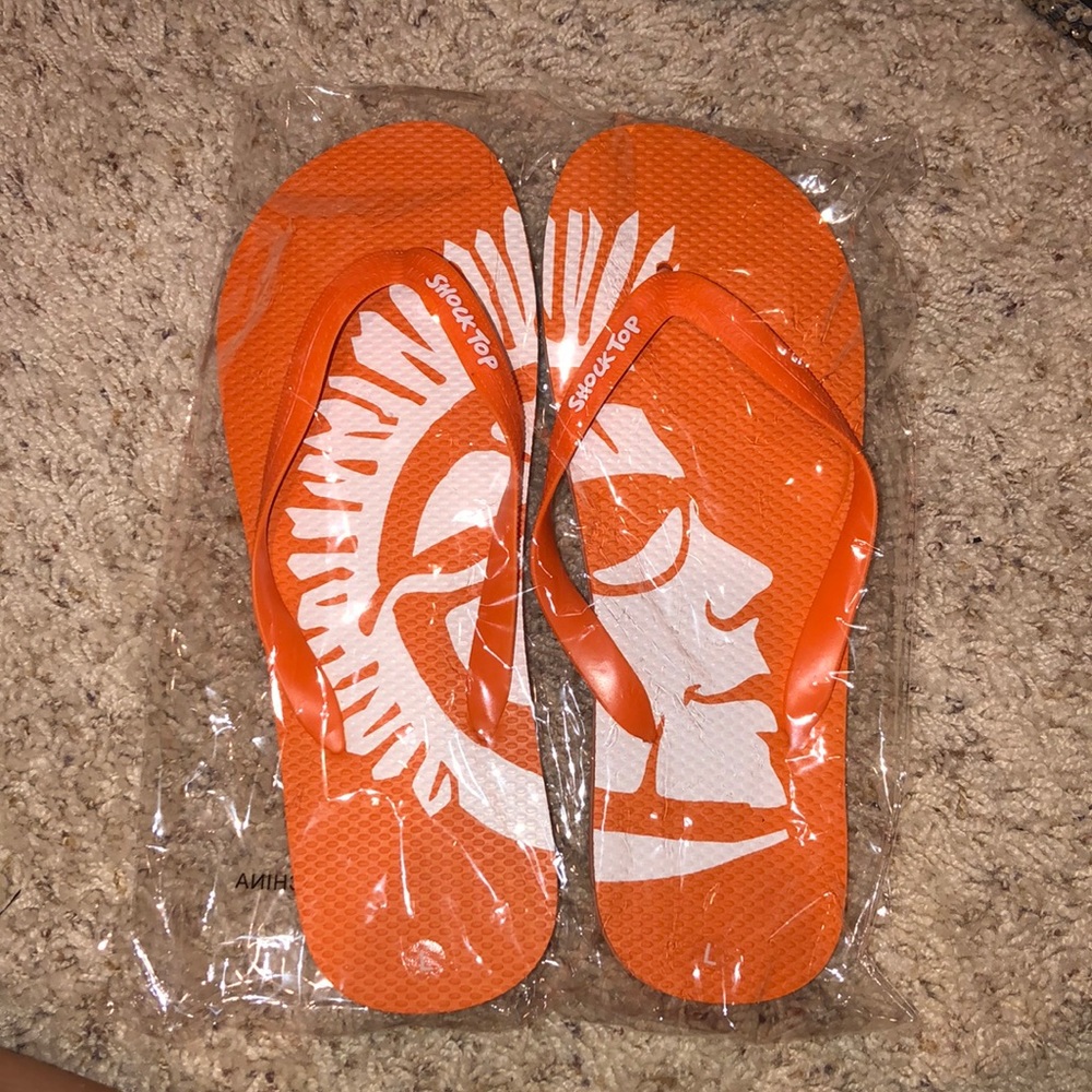 Large Shock Top Flip Flops